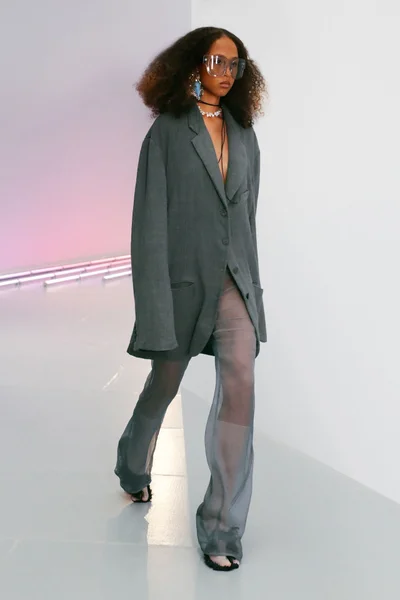 Look 7
